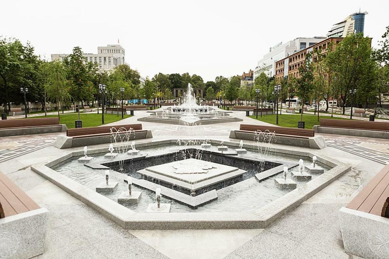 Luxury Apartment With Jacuzzi On Republic Square Jerevan Eksteriør billede
